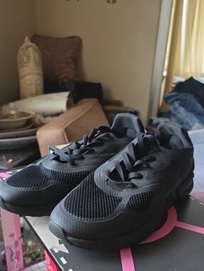 Fabletics Women's Black Athletic Lace-Up Sneakers